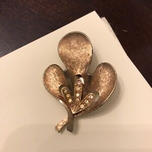 Vintage Gold Tone Metal Leaf Brooch